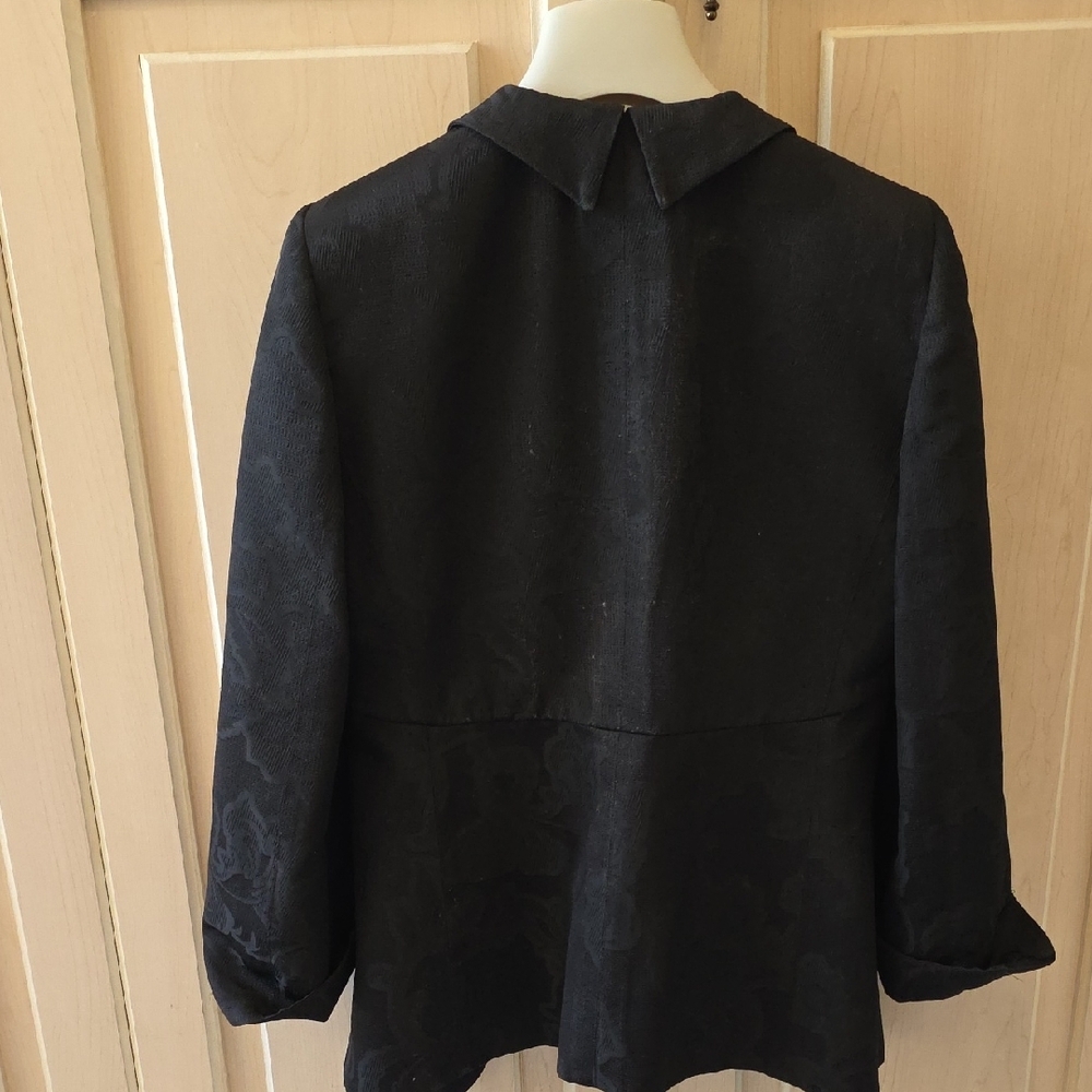 Armani Collezioni Black Tie-Front Blazer - Picture 7 of 9